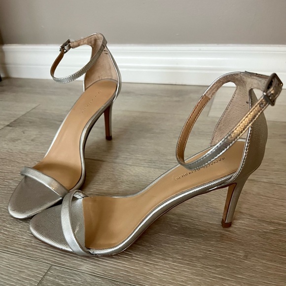 Silver Heels (Banana Republic) - Picture 5 of 6